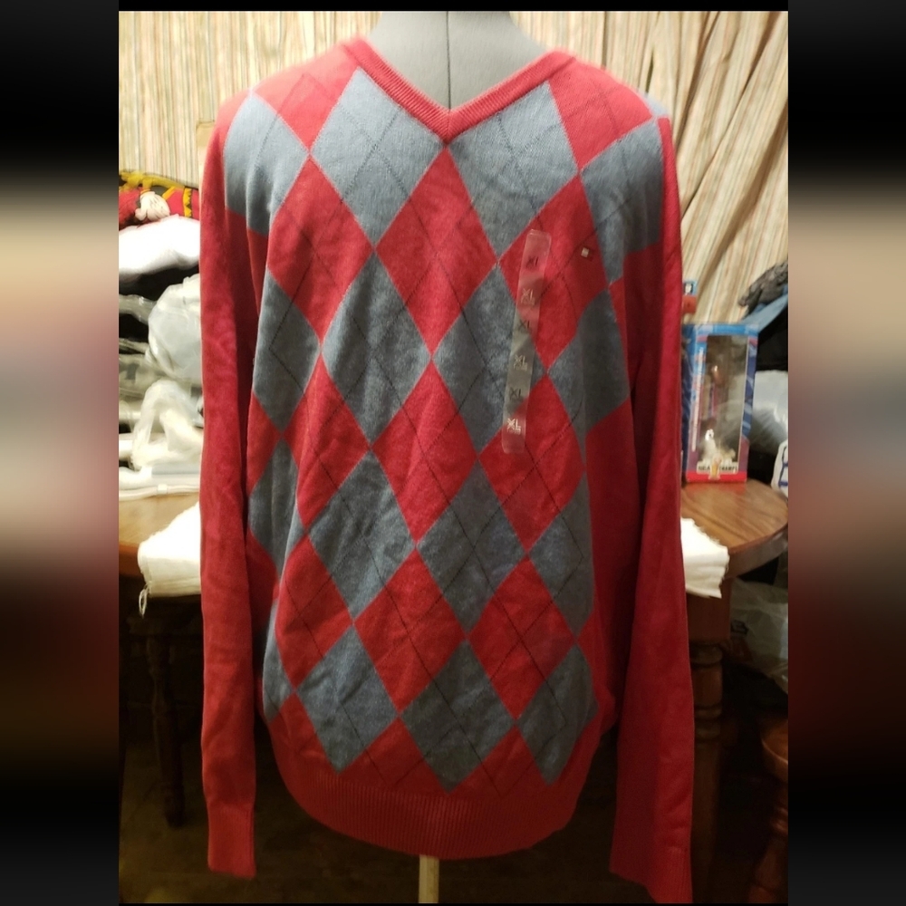 NWT TOMMY HILFIGER SWEATER XL PULLOVER RED GREY ARGYLE GEOMETRIC HOLIDAY NEW